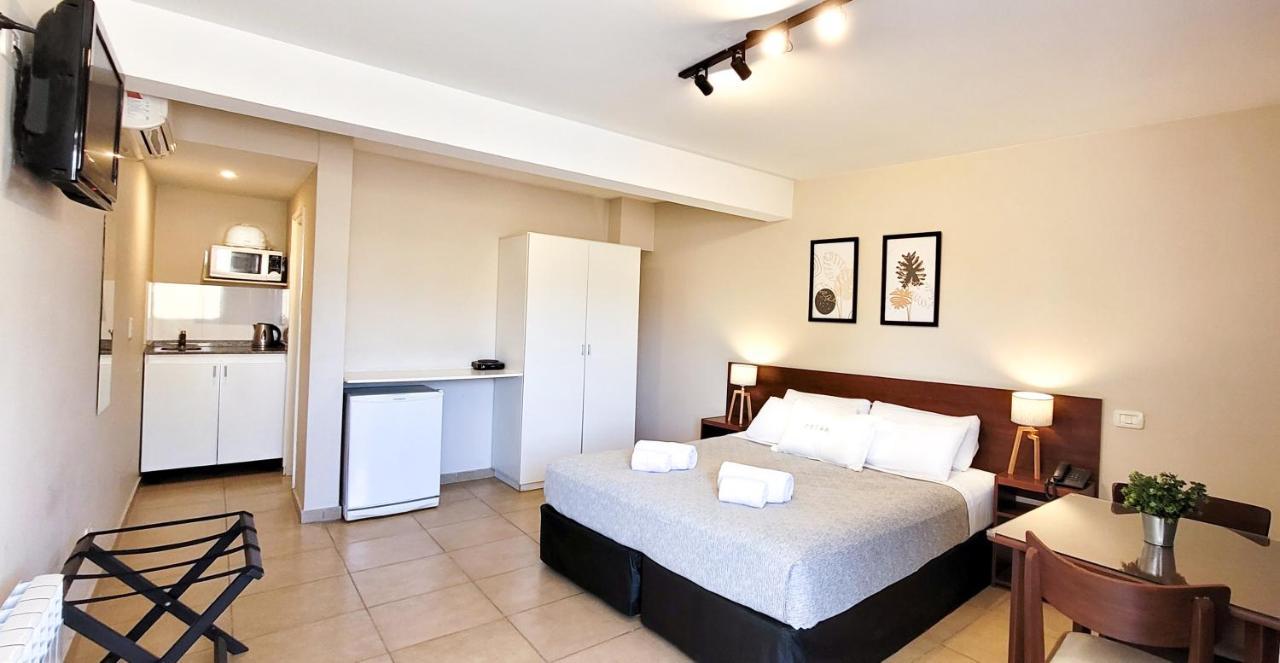 Soltigua Apart Hotel Mendoza Bagian luar foto