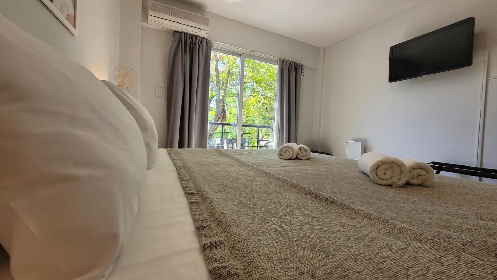 Soltigua Apart Hotel Mendoza Bagian luar foto